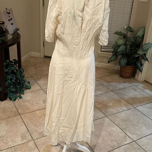 Asos Women's 8 Pleat Side Midi Dress Ivory Cream Modest With Detachable Slip New - Picture 3 of 14